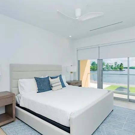 One Canal Point George Town Exterior photo