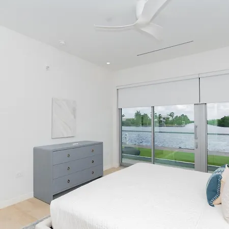 One Canal Point George Town Exterior photo