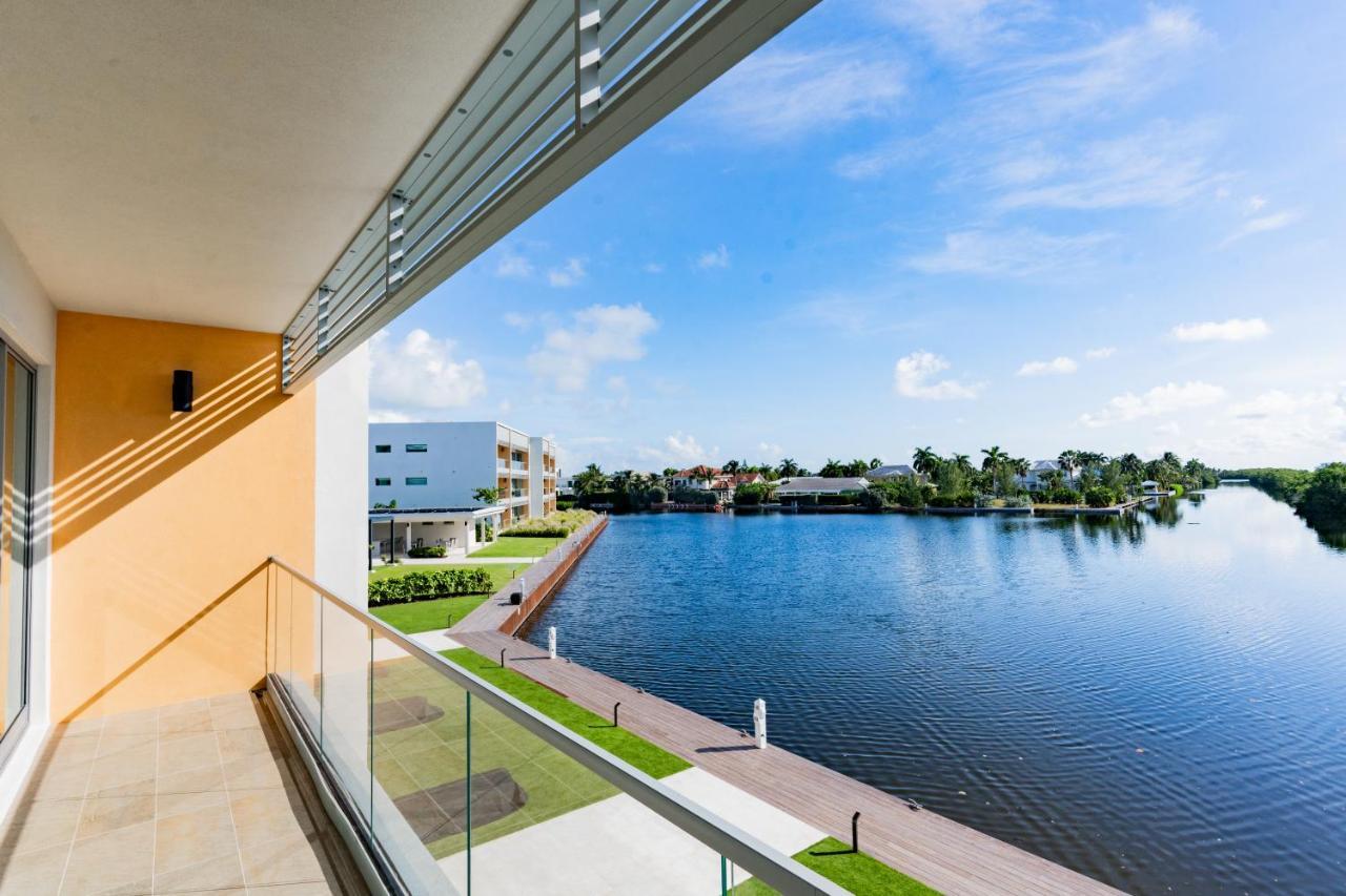 Resort One Canal Point *