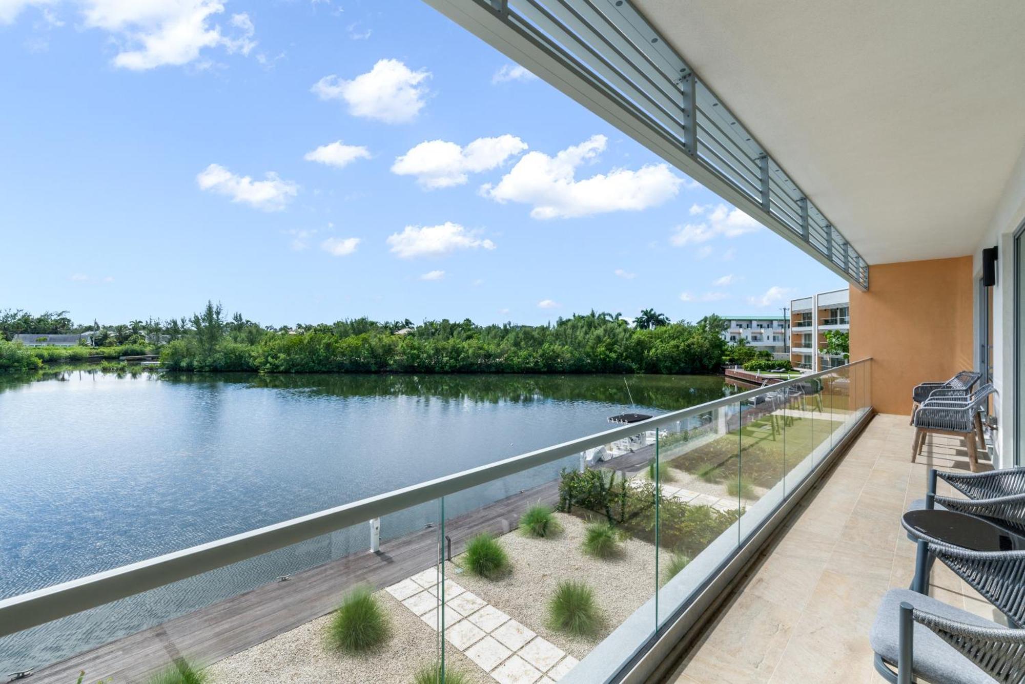 One Canal Point Resort *